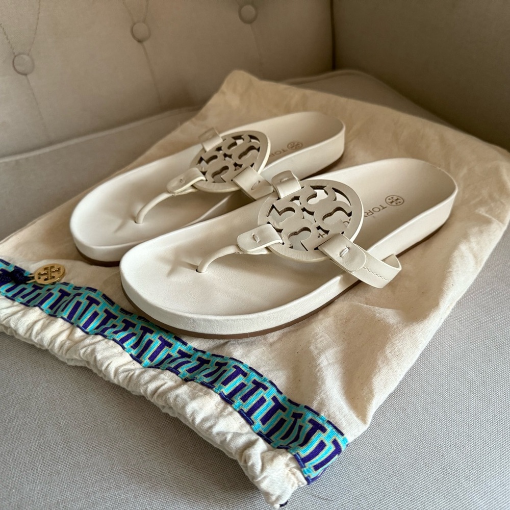 Tory Burch Cream Sandals with Logo Detail